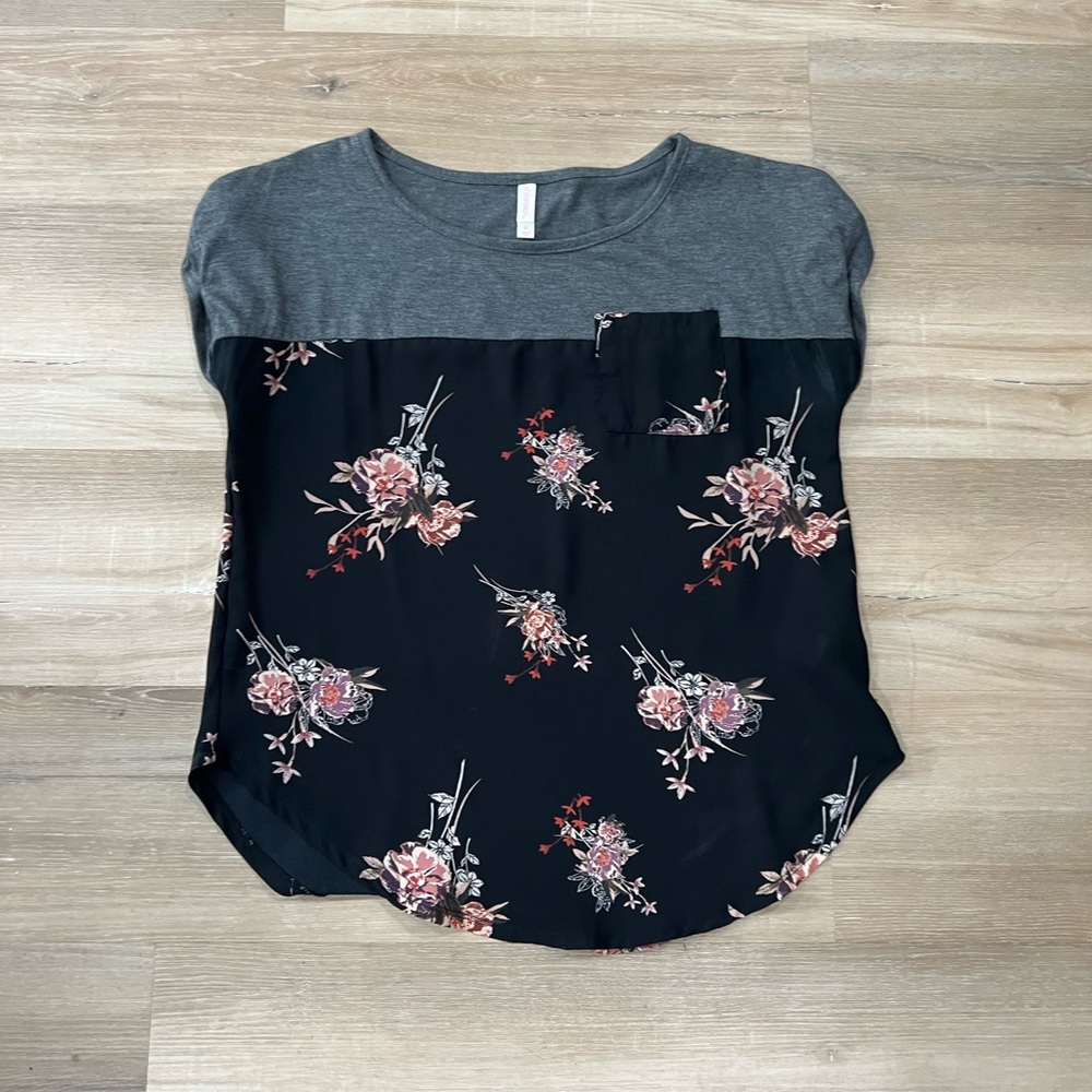 Floral Gray and Black Top